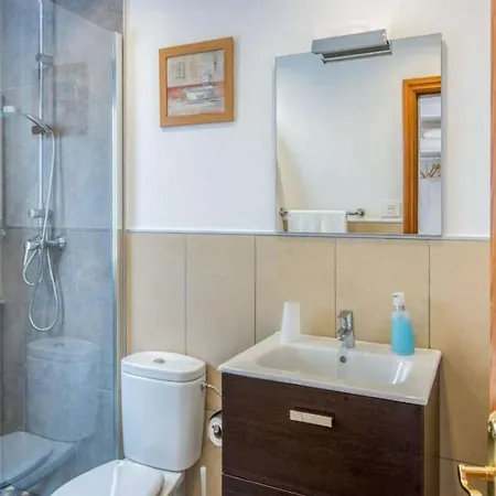 San Cristobal De La Laguna Sleeps 3 Wifi La Santa